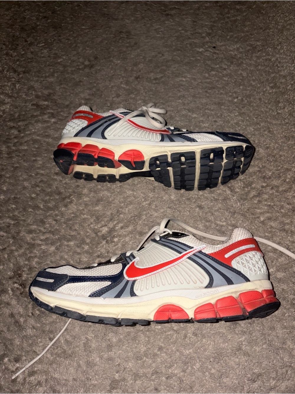 Men’s pre owned size 11.5 Nike Vomero 5 Team USA red white blue - Picture 3 of 8